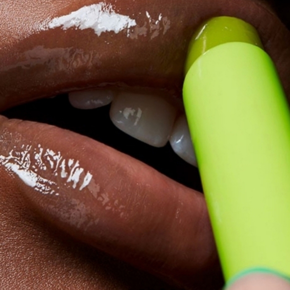 Mac Cosmetics Squirt Plumping Gloss Stick | Like Squirt | Brand New in Box - Picture 3 of 10